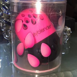 Beauty Blender Defender